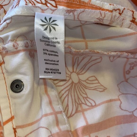 EXCELLENT CONDITION WOMEN’S SIZE 2 ATHLETA 11-1/2” COTTON STRETCH FLORAL SHORTS - Picture 5 of 6